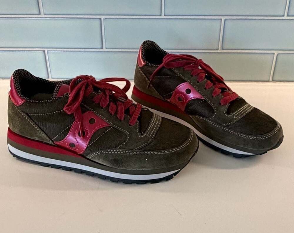 Saucony Women's Jazz Triple Olive Green Hair-Calf Suede Sneaker Size 7.5